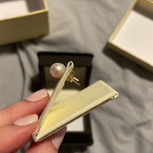 Pearl Earrings - Picture 3 of 4